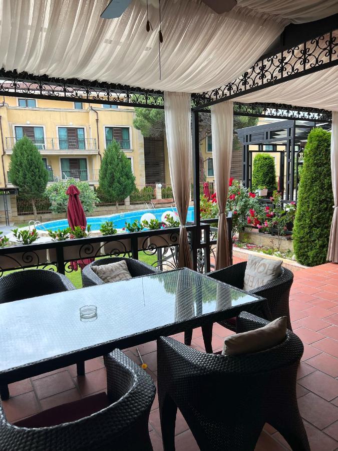 Family Hotel Paradise Saints Constantine and Helena Esterno foto