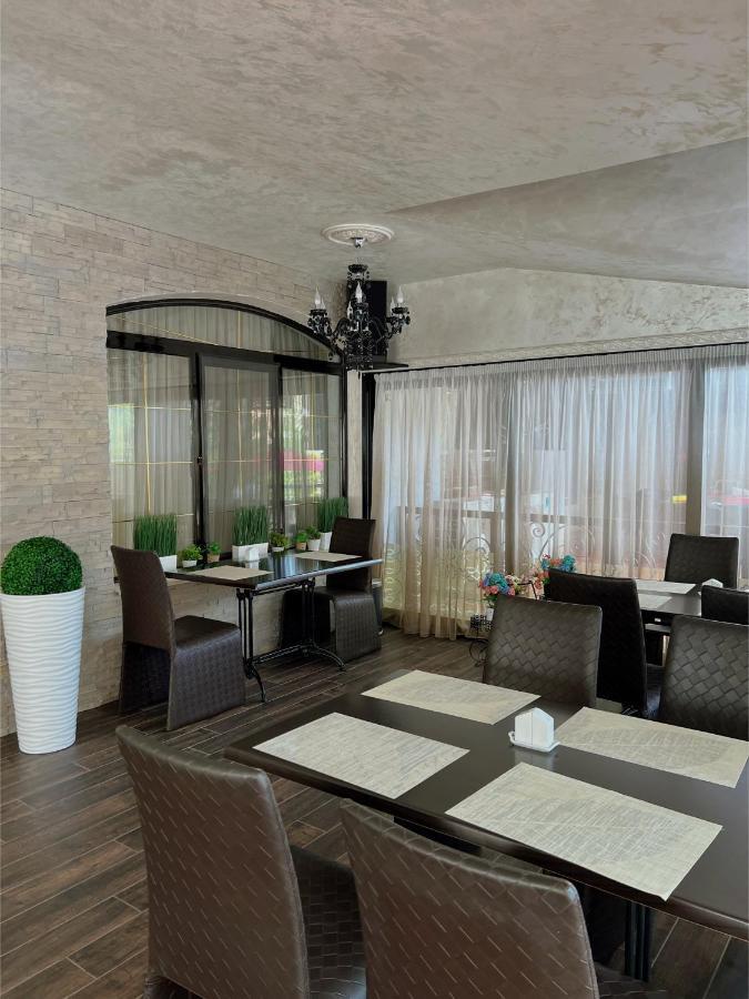 Family Hotel Paradise Saints Constantine and Helena Esterno foto