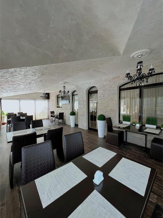 Family Hotel Paradise Saints Constantine and Helena Esterno foto
