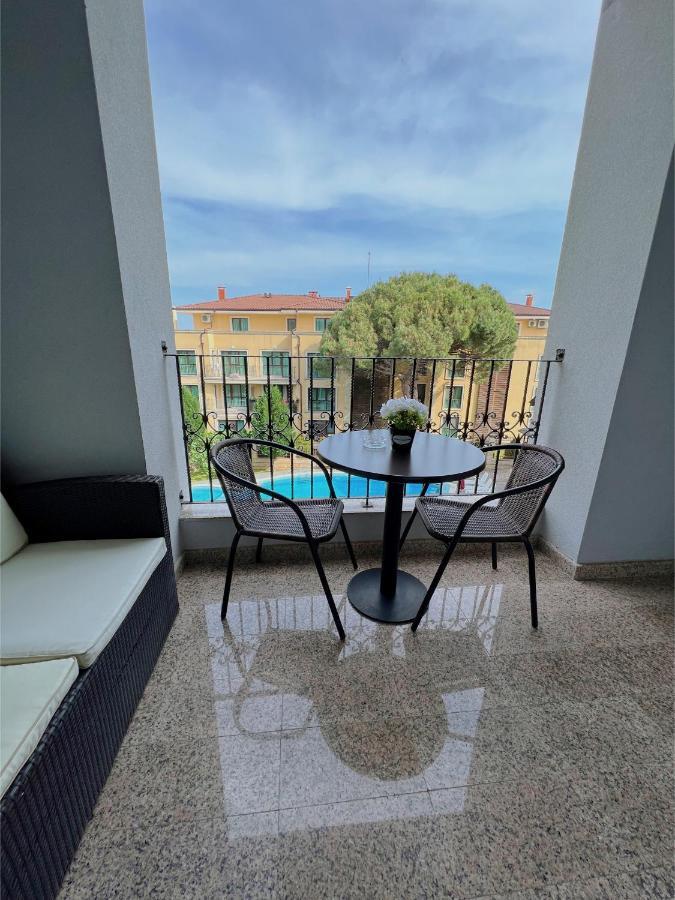 Family Hotel Paradise Saints Constantine and Helena Esterno foto