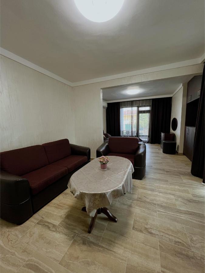 Family Hotel Paradise Saints Constantine and Helena Esterno foto